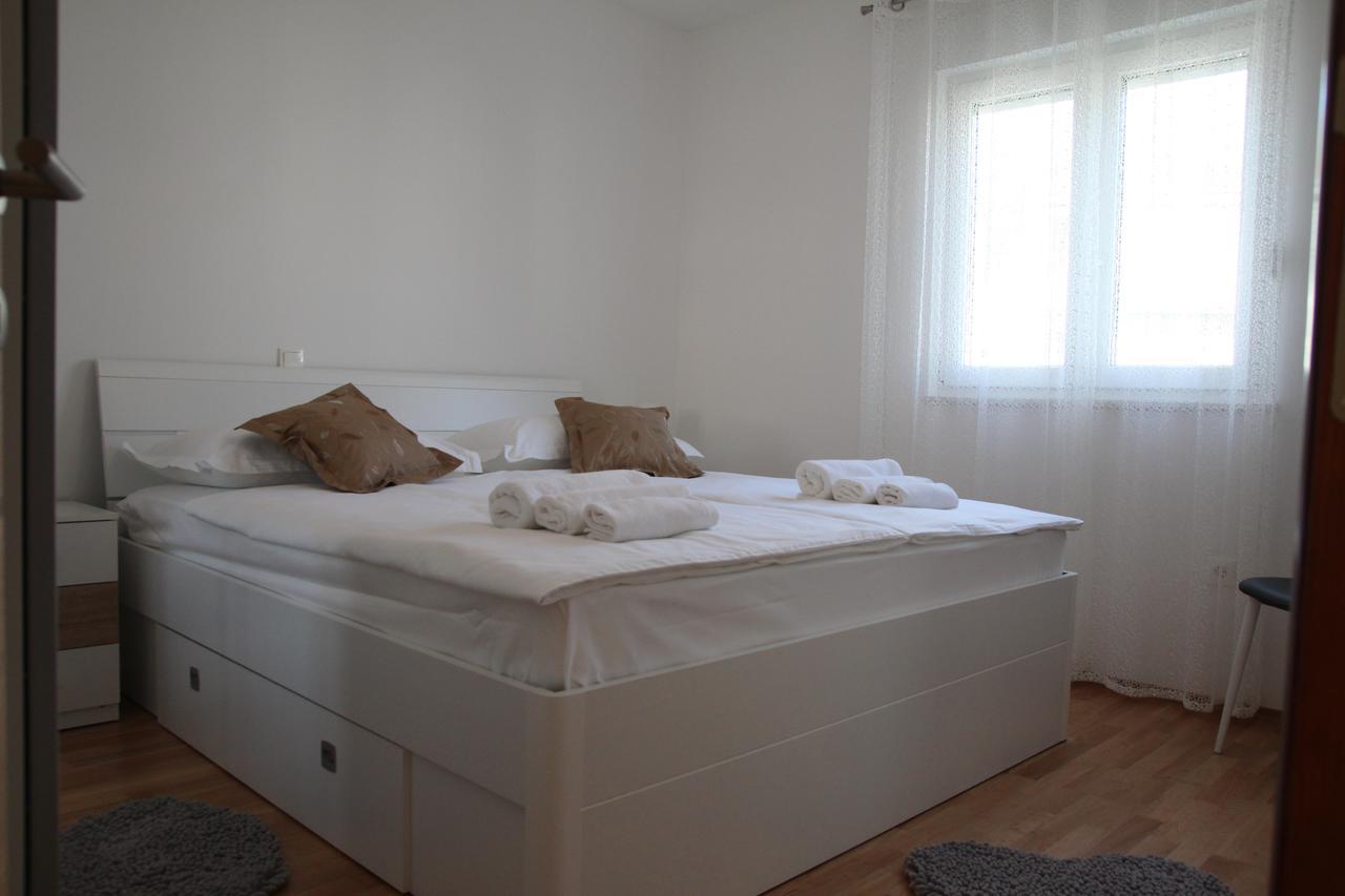 Apartment Mario Подстрана Екстер'єр фото